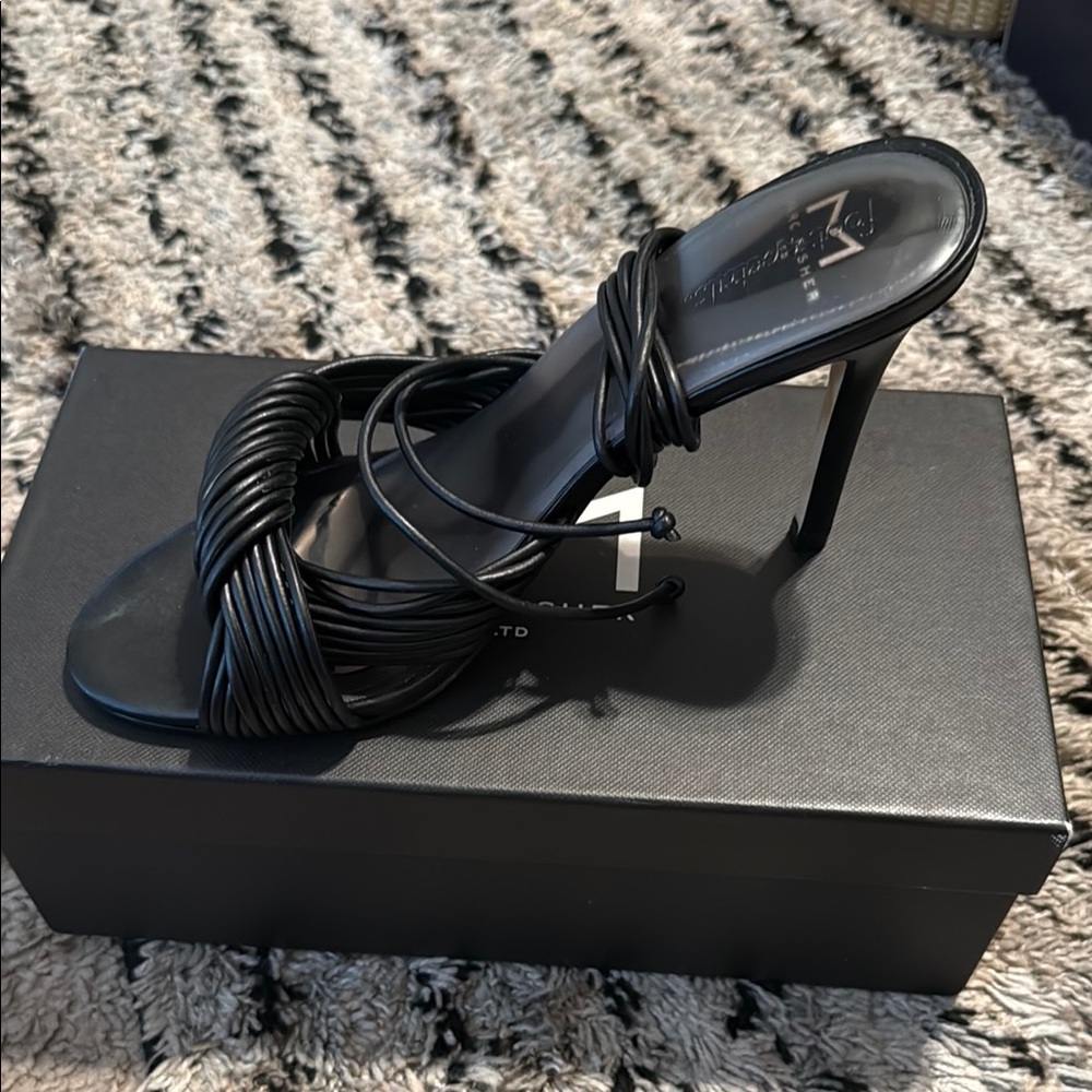 Marc Fisher Black Heels with Platform Sole